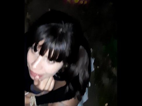 ❤️ Air an t-sràid penis swollen mar mhalairt air candy ❤ Bhidio gnè leinn
